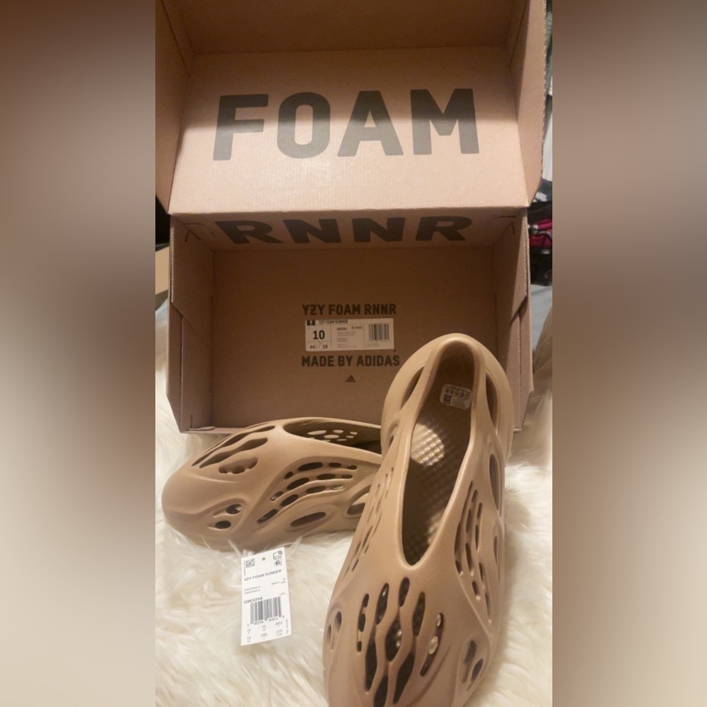 Adidas Yeezy Foam RNNR Ochre